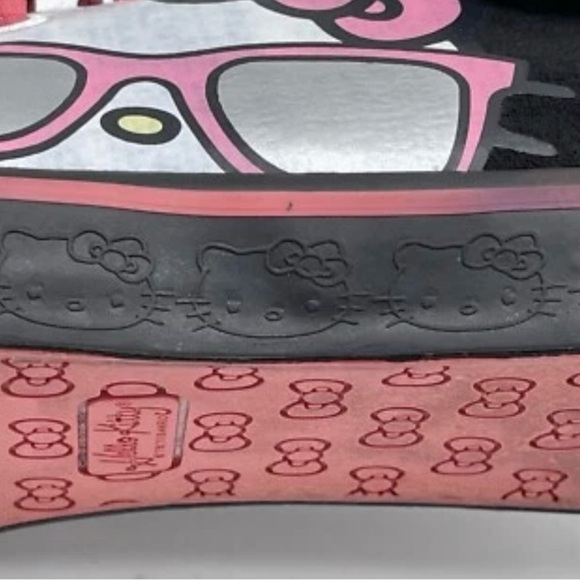 Hello Kitty Black‎ and Pink Sneakers Sanrio - Picture 11 of 11
